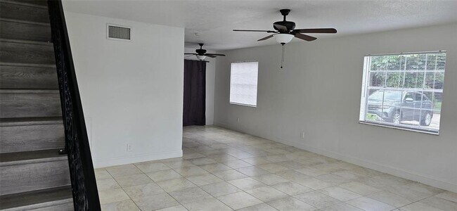 COMEDOR - 2120 SW 18th Ave