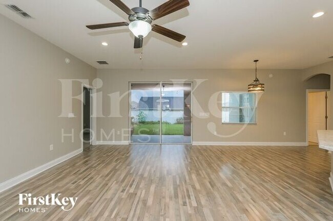 Building Photo - 5952 Valentino Way