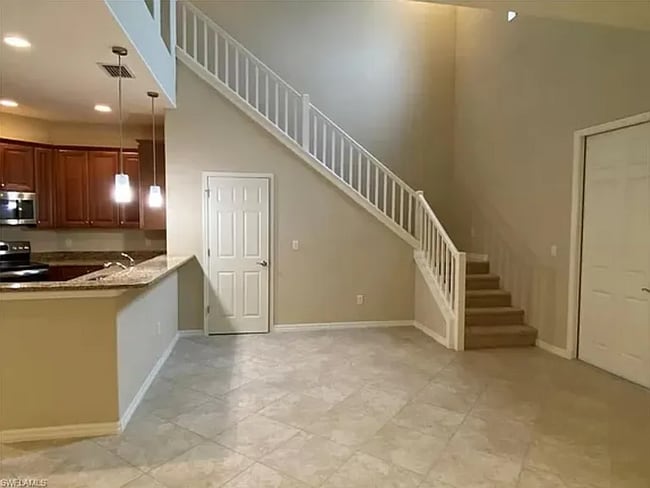 Building Photo - 11711 Izarra Way