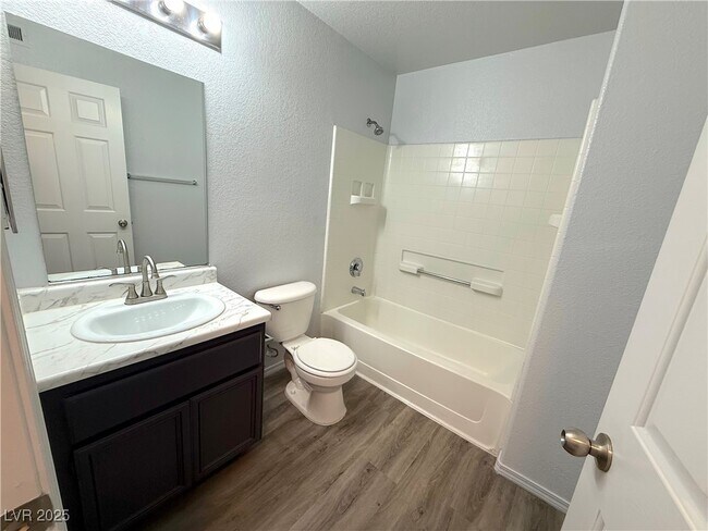 Foto del edificio - 4730 E Craig Rd