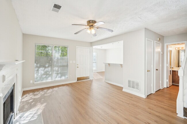 Building Photo - 1066 Rock Creek Ln