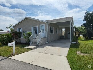 Building Photo - 182 Oleander St