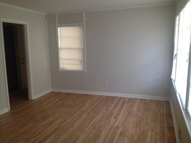 Foto del edificio - 260 Sherwood Dr