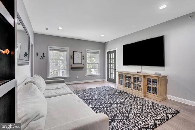 Foto del edificio - 1324 W Chester Pike