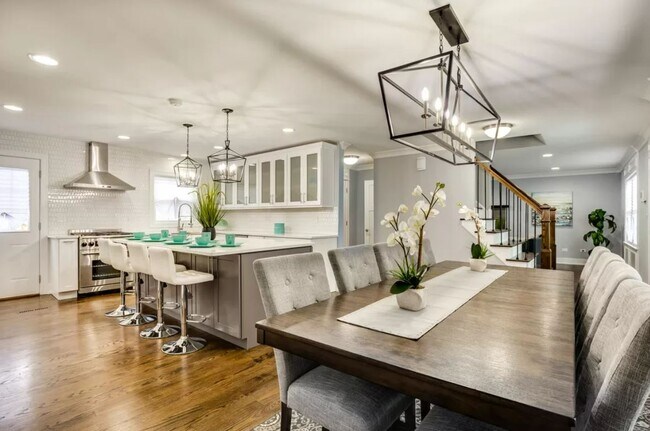 Foto del edificio - 104 Columbia Ave