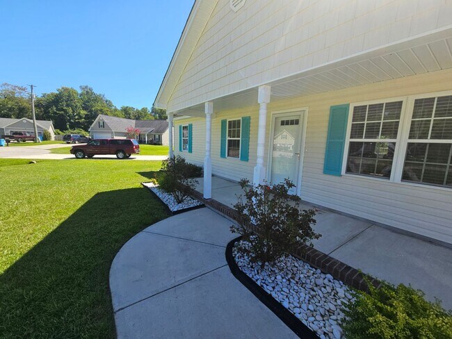 Foto del edificio - 3 Bed, 2 Bath Home In Woodbury Farm!