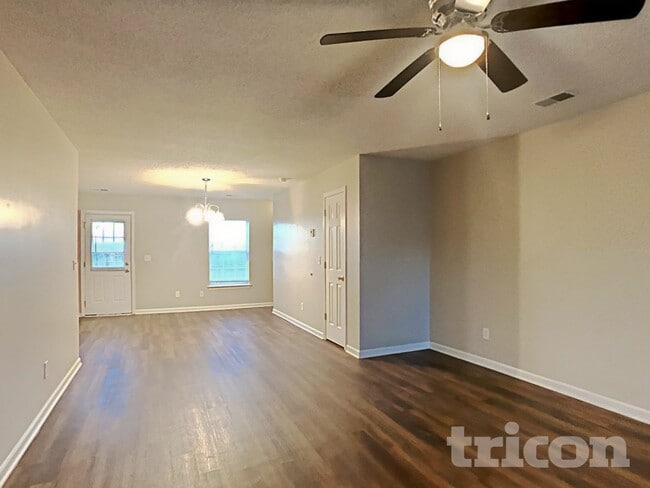 Building Photo - 314 E Waverly Pl Ct