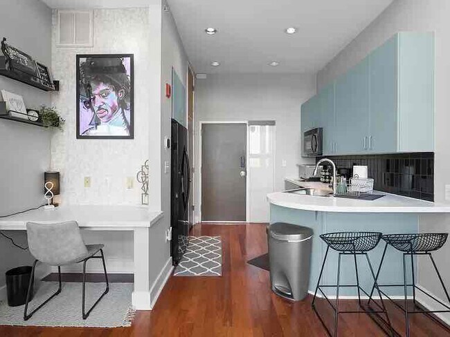 Foto del edificio - 514 W 10th St