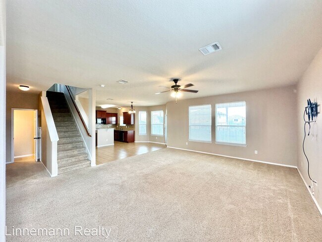 Building Photo - 4 br, 2.5 bath House - 1802 Terry Drive