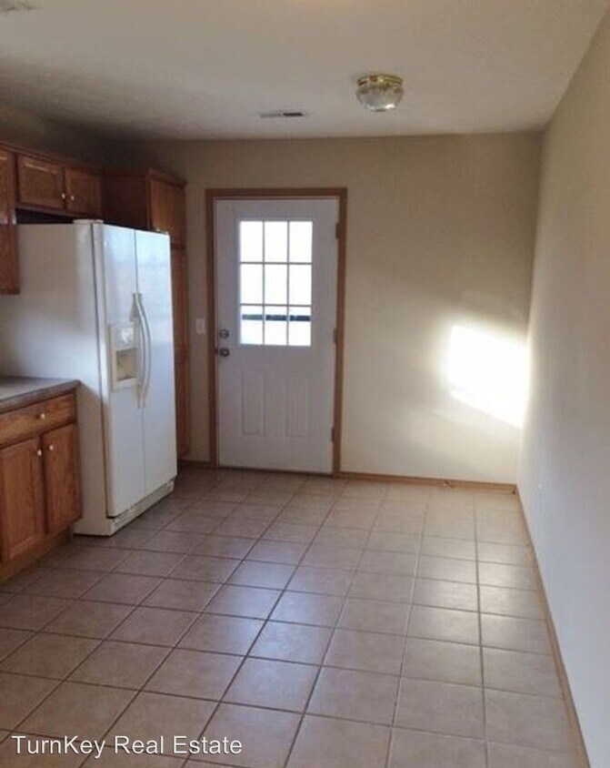 Building Photo - 4409 W La Siesta St
