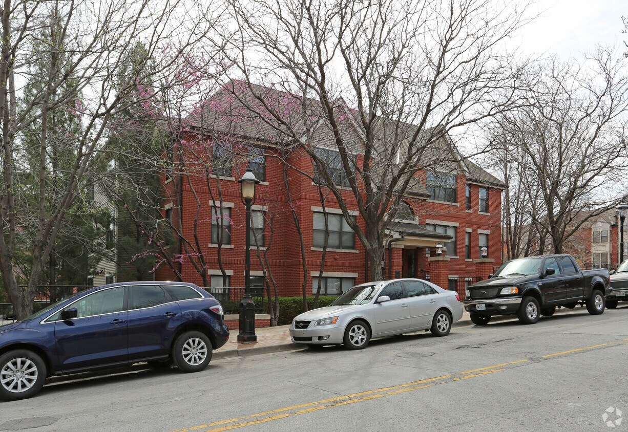 Primary Photo - 935 Washington St
