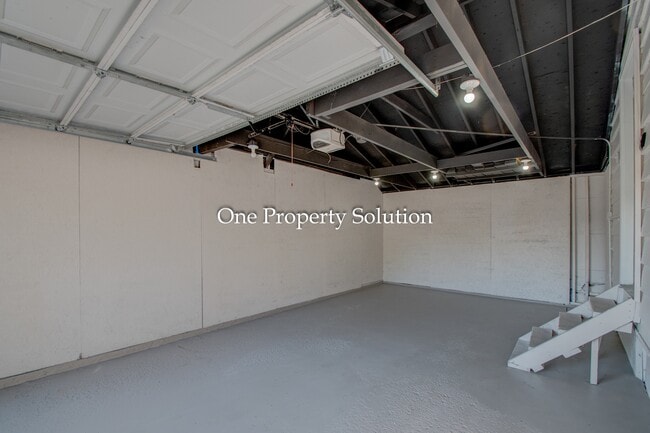 Building Photo - 5324 W 3rd Ave