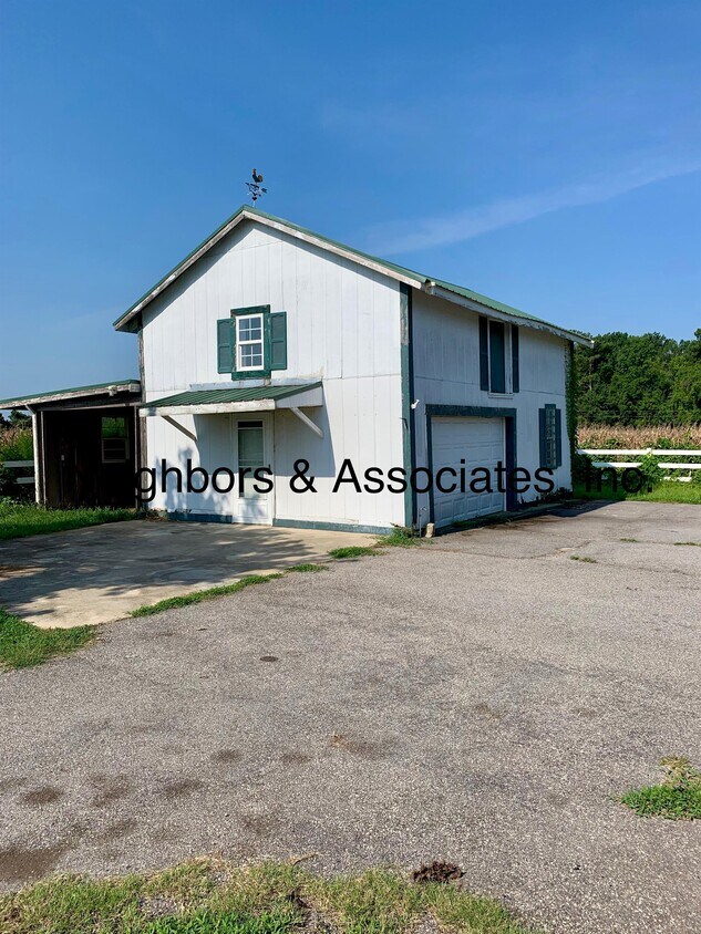 Primary Photo - 4620 Roanoke Rd