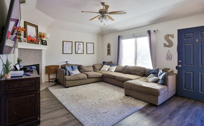 Foto del edificio - Rare South Lubbock Deal!