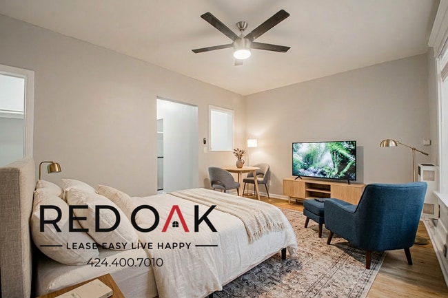 Building Photo - 692 Valencia St