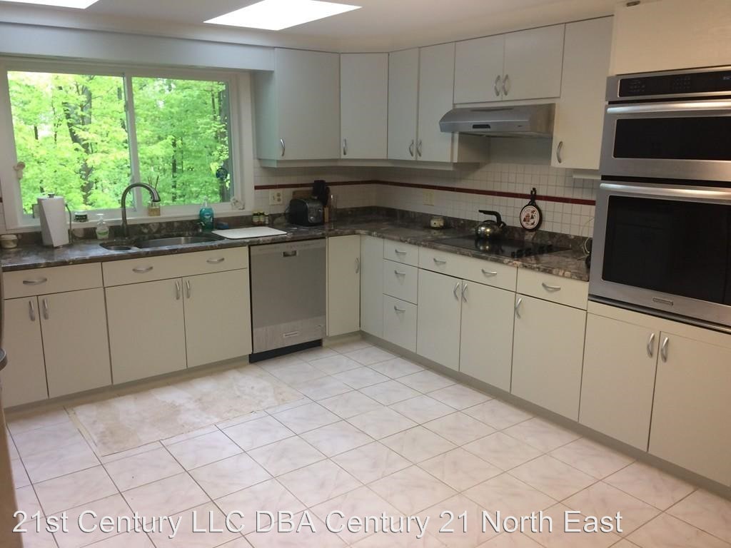 Foto principal - 3 br, 2.5 bath House - 83 Helena St