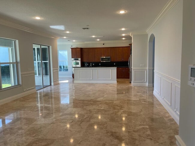 Building Photo - 9326 Plantation Estates Dr