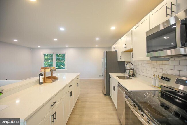 Foto del edificio - 4752 Carterwood Dr