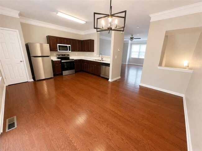 Building Photo - 6764 Blackstone Pl