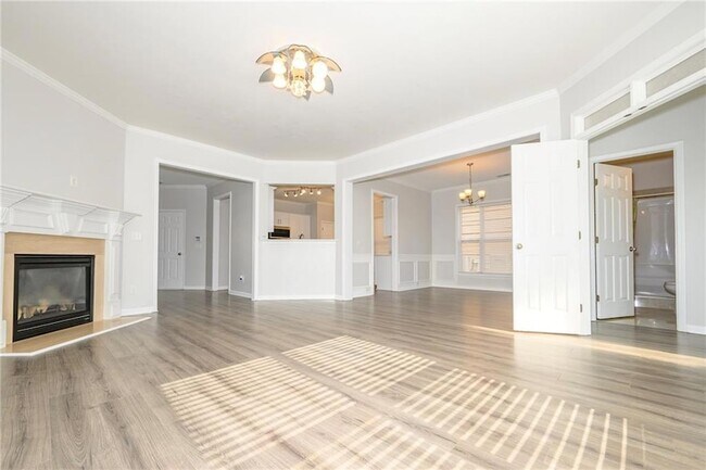 Foto del edificio - 5955 Weddington Dr