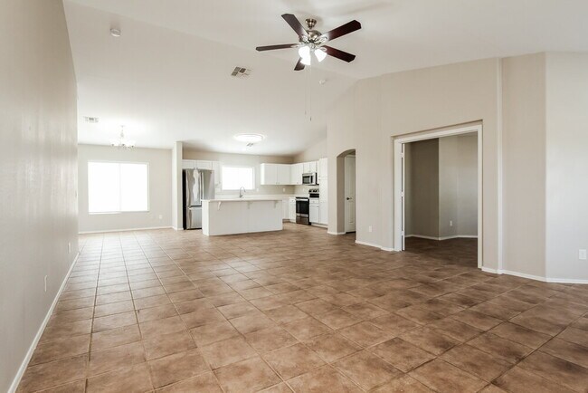 Foto del edificio - 17870 W Calavar Rd