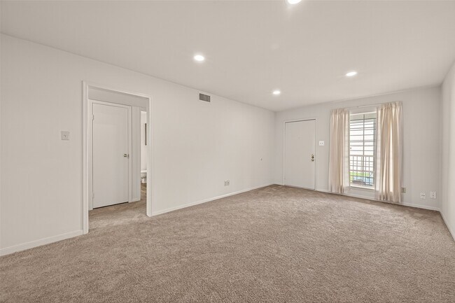 Foto del edificio - 9641 Hollock St