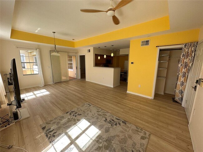 Building Photo - 1010 Villagio Cir