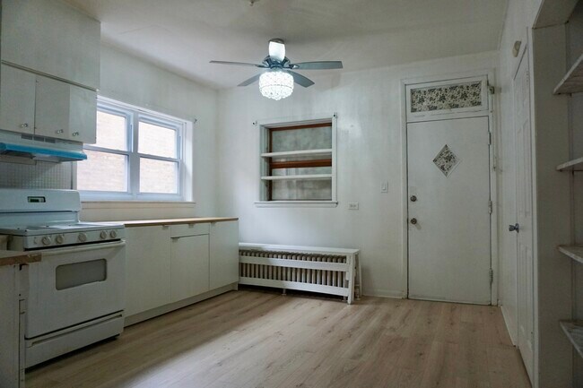 Foto del edificio - 5507 W 22nd Pl