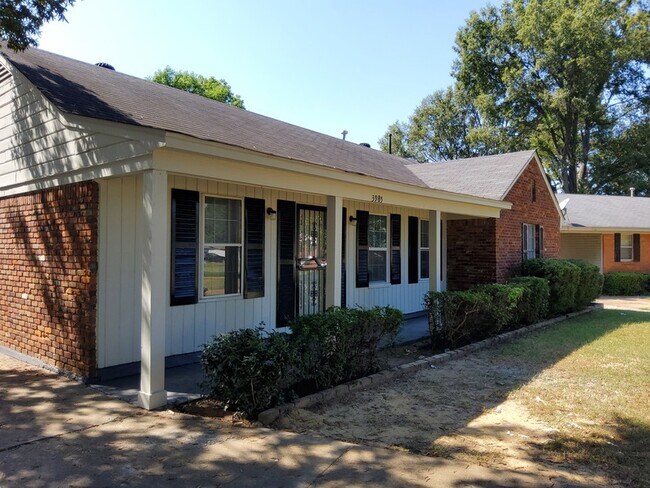 Building Photo - 3985 Bertram Cv