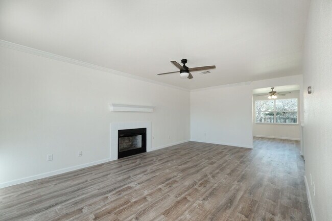 Foto del edificio - 2008 Clover Ln