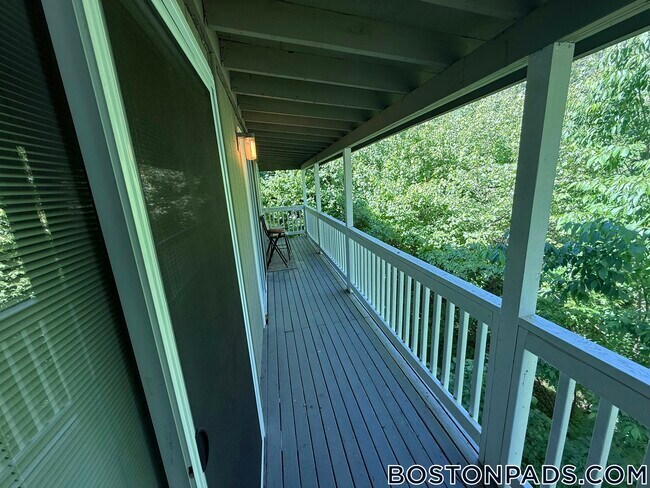 Foto del edificio - 5 Town Beach Rd