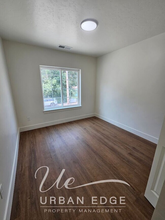 Foto del edificio - Mountain Home Town HOme