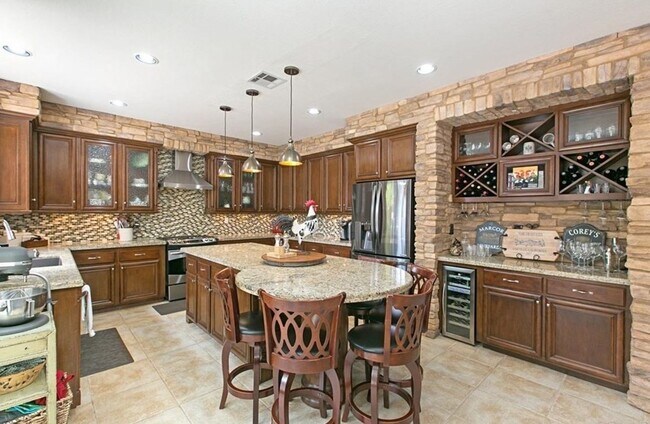 Building Photo - Stunning La Costa Valley Furnished Home