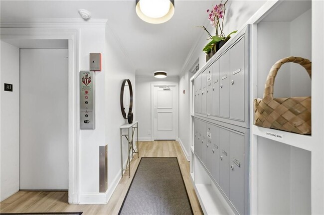 Building Photo - 2632 Peachtree Rd