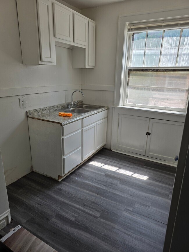 Foto del edificio - 5245 St Louis Ave