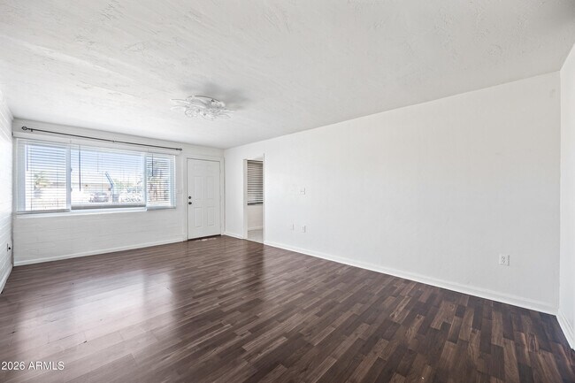 Foto del edificio - 4326 N 13th Pl