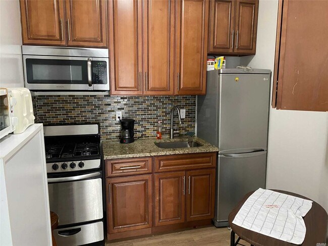 Foto del edificio - 34-48-48 11th St