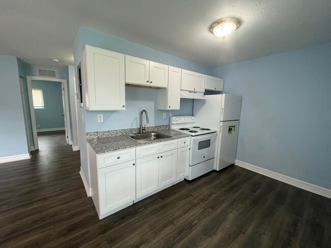 Foto del edificio - 1109 NW 6th Ave