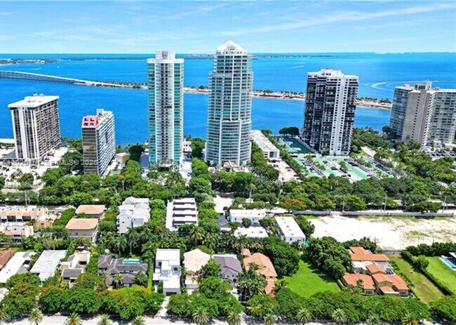 Foto del edificio - 2101 Brickell Ave