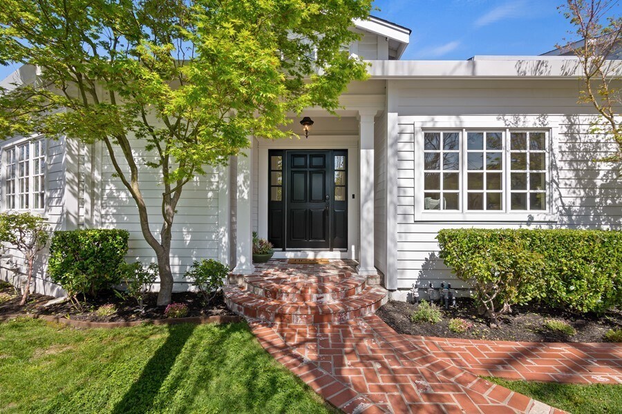 Building Photo - Lafayette Lease RENOVATED Craftsman