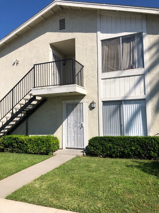 Building Photo - 2172 Olive Ave