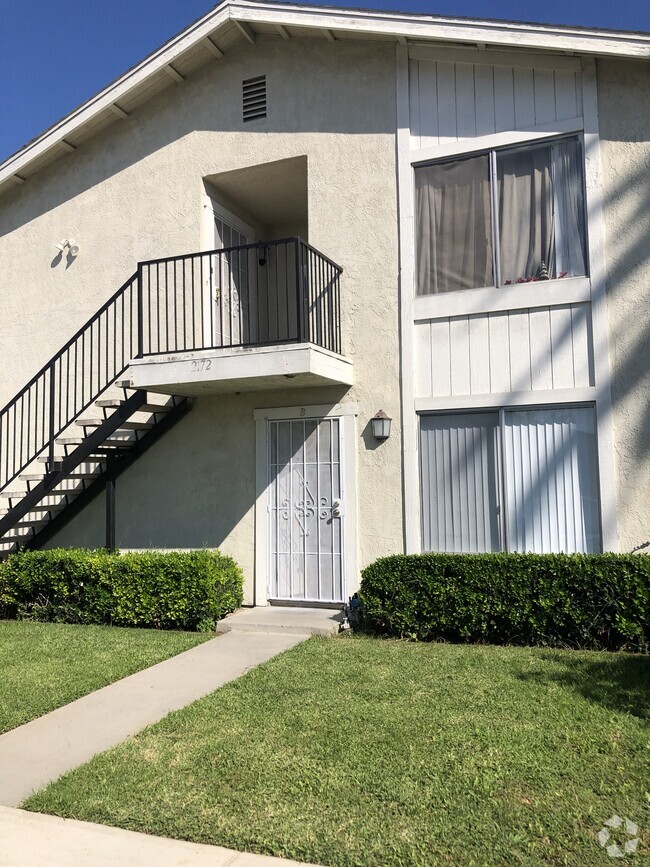 Building Photo - 2172 Olive Ave