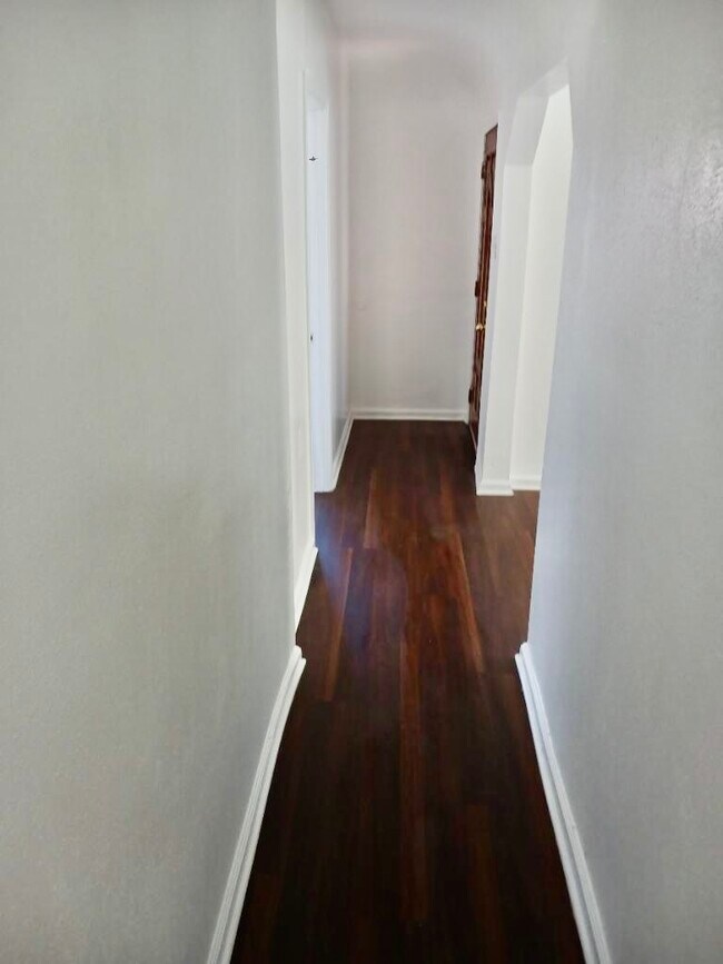 Foto del edificio - 647 W 112th St