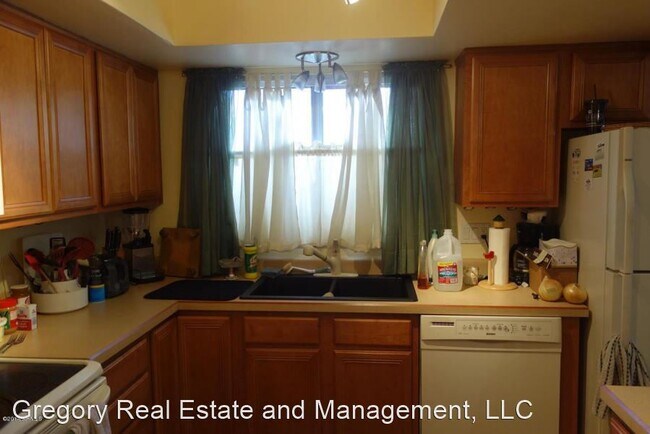 Foto del edificio - 1536 W Campbell Ave