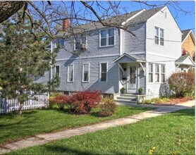 Building Photo - 317 Freehauf St
