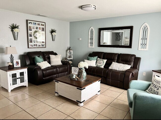 Photo - AVAILABLE NOW!!  RANCH STYLE HOME IN NON-H...