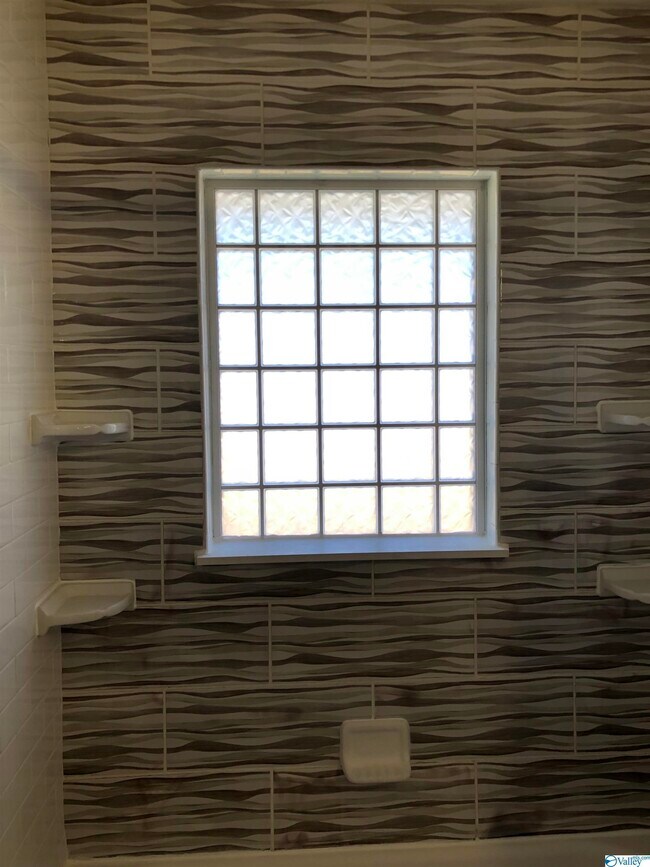 Foto del edificio - 1811 Stevens Dr NE