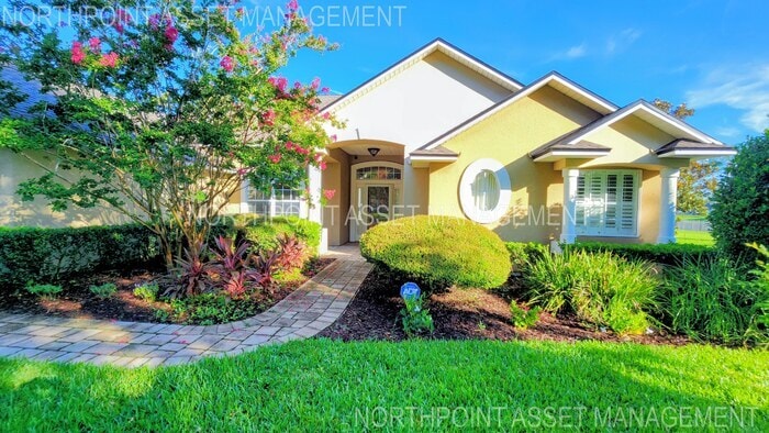 Primary Photo - Luxurious 5-Bedroom Retreat with Private P...