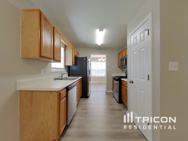 Building Photo - 7258 Brittany Way