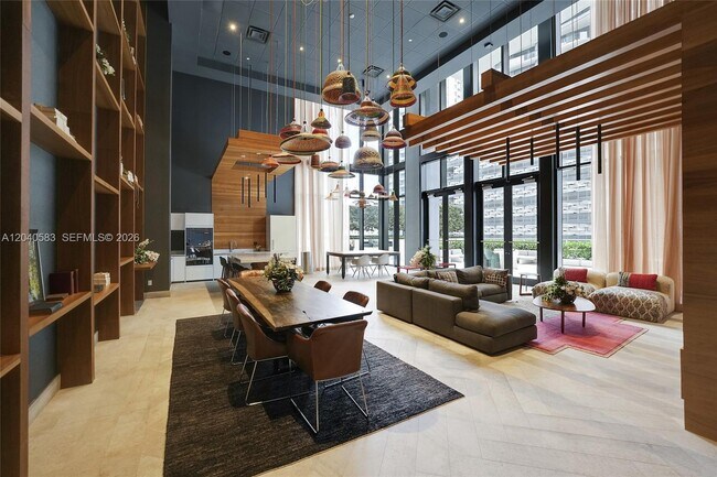 Building Photo - 1010 Brickell Ave
